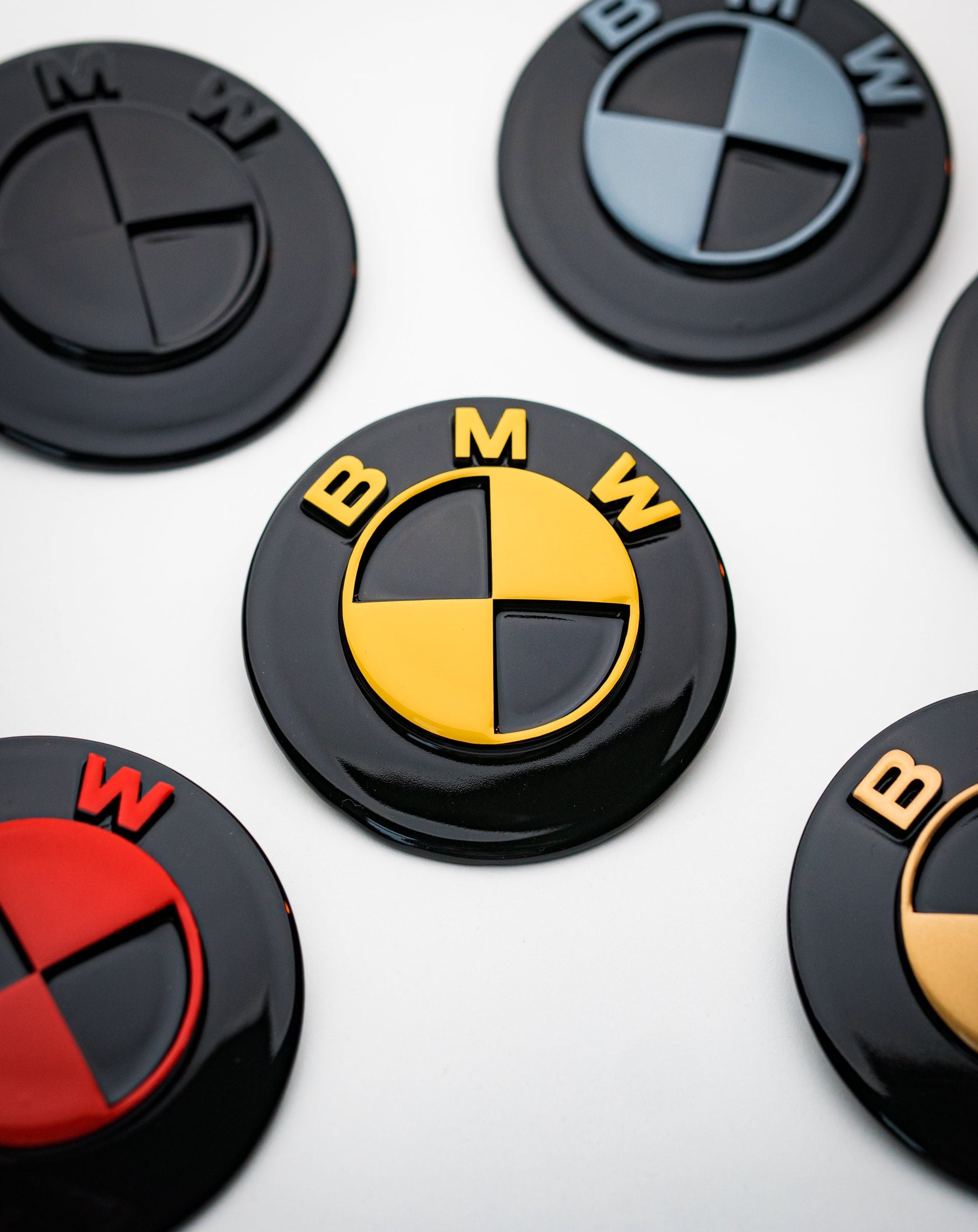 Customize Your BMW: Glossy Two-Tone 3D-Printed Emblems – RIGAKIT